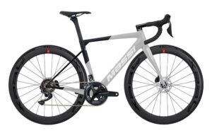 Massi Bici Arrow race/ultegra 105 disc wind Plata/Negro